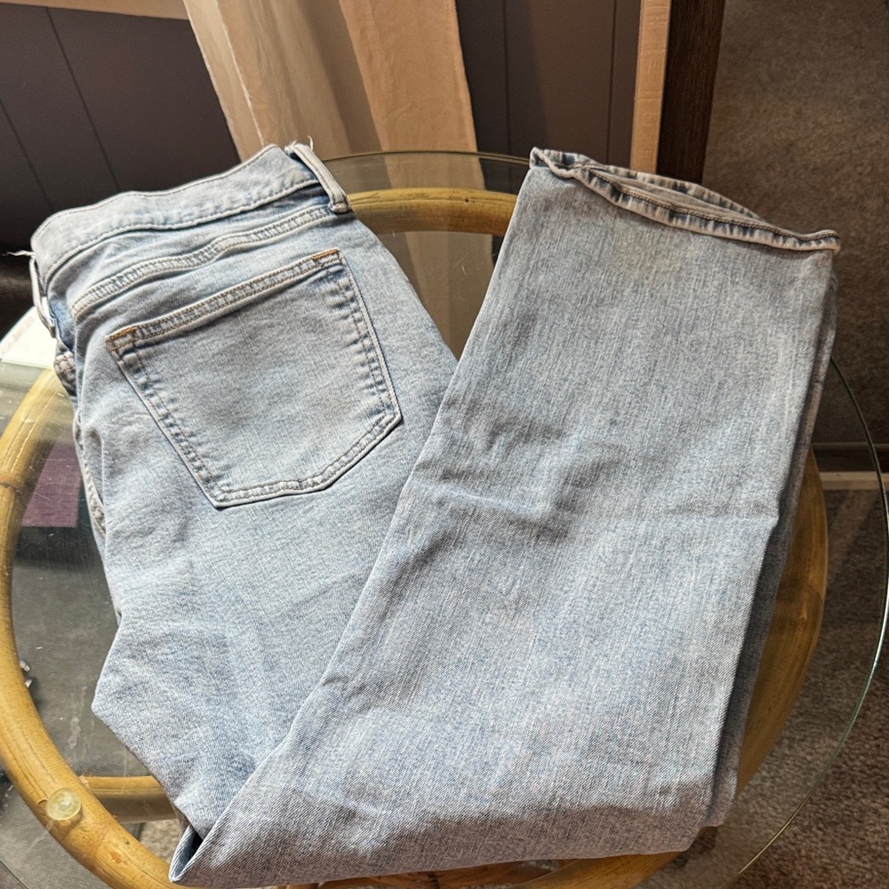 Old Navy Women's Light Blue Straight Leg Jeans